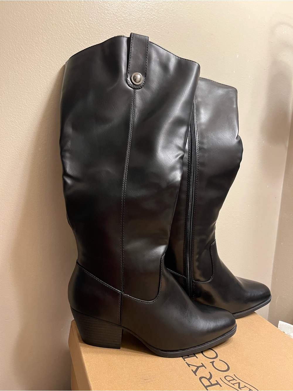 Frye & Company Sheldon Women's Black Cowboy Boots, Wide & Wide Calf Size 7W
